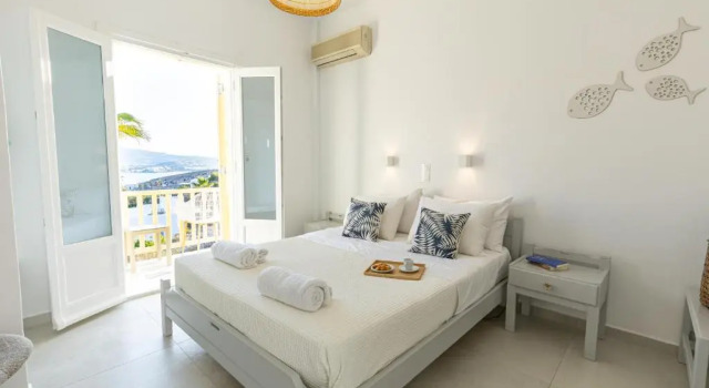Номер Standard Akrotiri Hotel