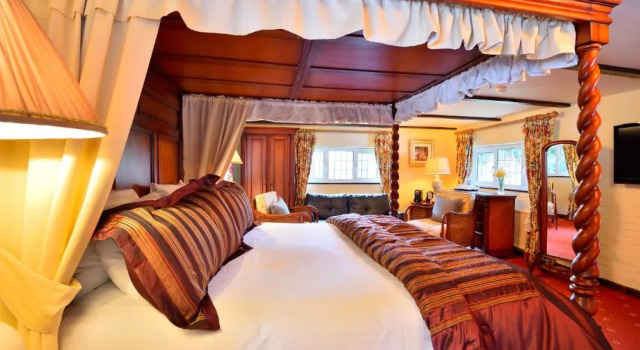 The Roundabout Hotel, Забронировать Отель Бизнес-отели Исторического графства Суссекса, 4* 5*