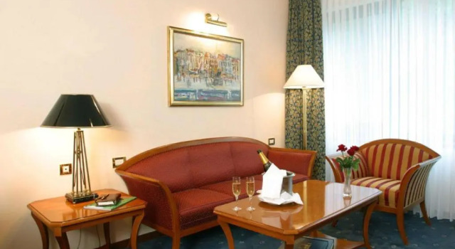 Люкс Hotel AS