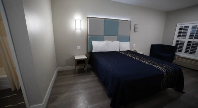 Номер Deluxe Mid City Inn Suites Pico Rivera , Los Angeles Area