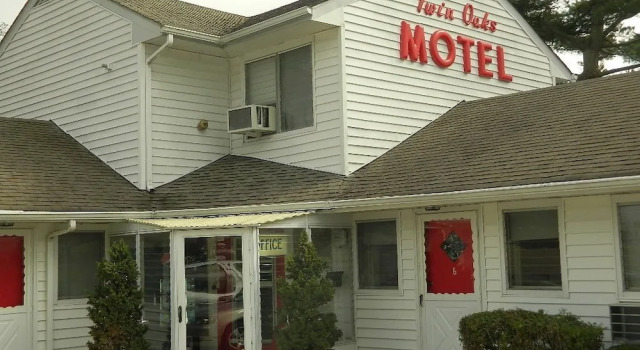 Twin Oaks Motel, Book Motel Manasquan 
