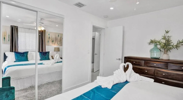 Newly Renovated 3BR Home with Hot tub