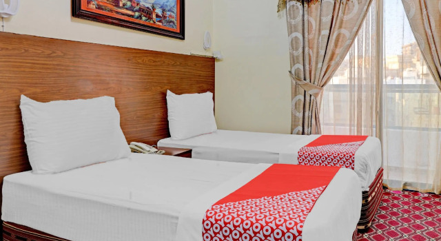 Четырёхместный номер Standard с балконом Al Arraf Hotel