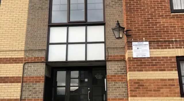 Townhouse Serviced Apartment, Varaa Huoneisto Asunnot kohteessa Merseyside, Huoneisto
