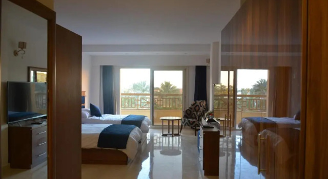 Номер Royal Seashore Homes