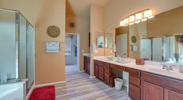 Spacious Maricopa Home Rental w/ Pool & Hot Tub!, Book Hotel Hoteller og overnatningssteder i Maricopa, Hotel