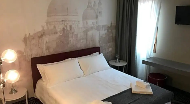 Номер Standard с видом на канал Hotel Cannaregio 2357
