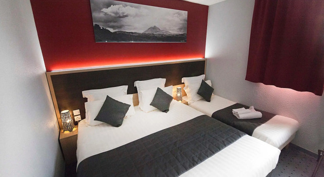 Трёхместный номер Standard The Originals Boutique, Hôtel Le Marmotel, Clermont-Ferrand