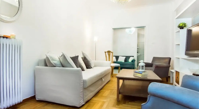 Charming 2 bdr apt next to Piraeus port