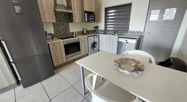 Апартаменты Zwelakho Luxury  furnished apartments