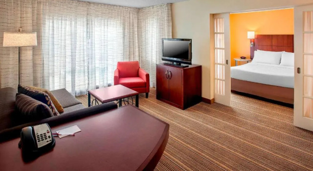 Люкс Deluxe Avia Residences on Research - Extended Stay