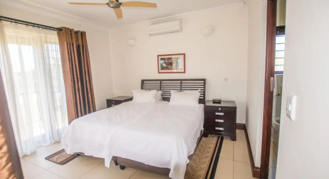 Коттедж с 3 комнатами Hoyohoyo Hazyview View Villas