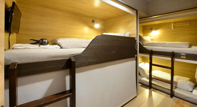 Кровать в общем номере (женский номер) Work Inn 101 慕誠青年旅館