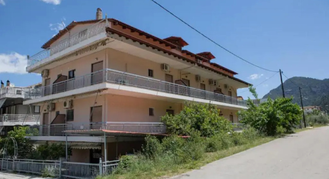Vasileiou Apartments, Book Apartment Hotels in Central Greece with Parking, Parking