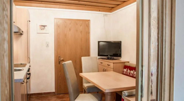 Ferienhaus Höllwart, Забронировать Отель Санкт-Иоганн-им-Понгау Salzburger Sportwelt, рядом с 2-кресельный подъемник Ханбаум