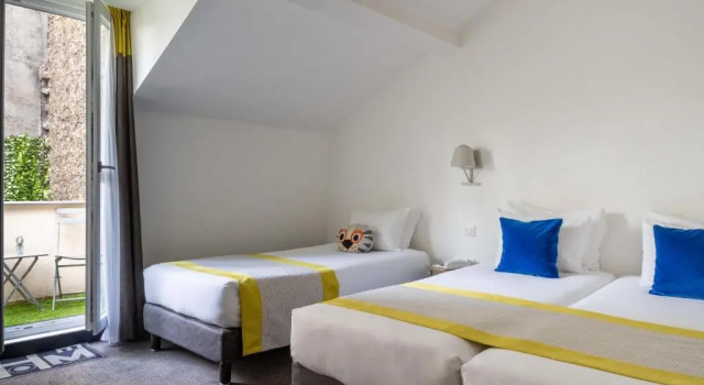 Трёхместный номер Hotel George - Astotel