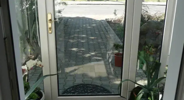 Hostel Pod Modrzewiem, Забронировать Отель Свиноуйсьце 