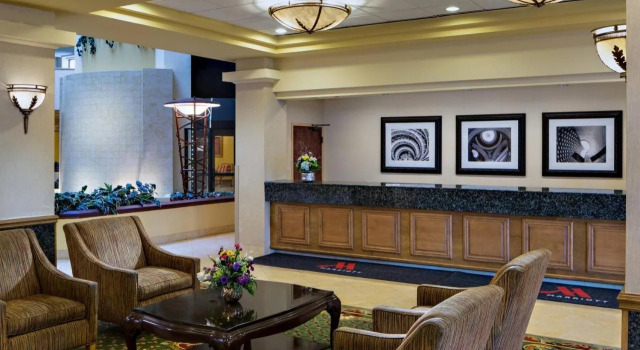 Cedar Rapids Marriott, Rezerwuj Hotel Hotele w Iowa z wyżywieniem, Półpełne / Pełne wyżywienie