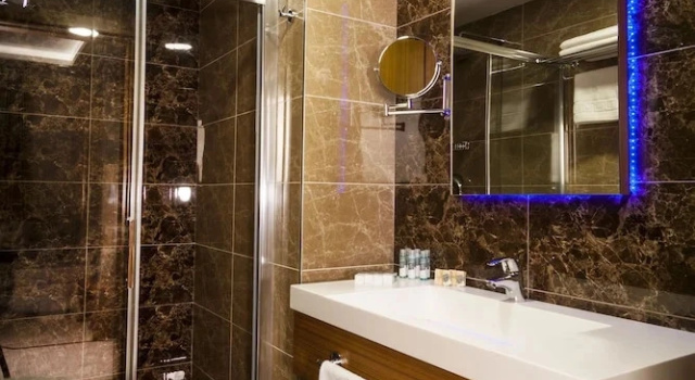 Люкс с красивым видом из окна MAJURA HOTEL BUSINESS