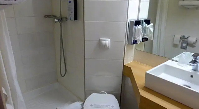 Номер Standard Kyriad Le Mans Est