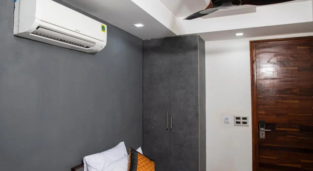 Dev Royale Hotel