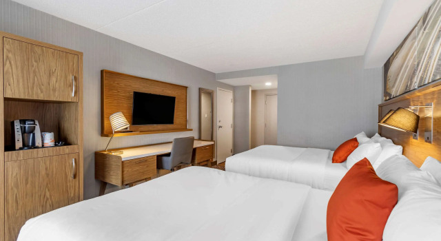 Четырёхместный номер Standard Comfort Inn Sarnia