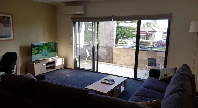 Gillies st Apartments, Varaa Huoneisto Hotellit Warrnambool uima-altaalla, Uima-allas