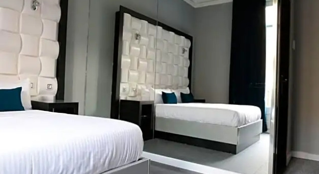 Номер Standard с балконом Amra Barcelona Gran Via