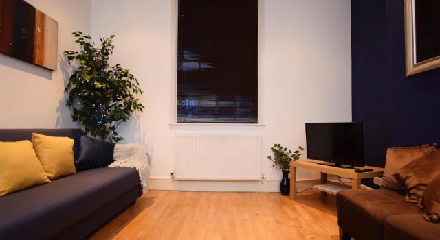 Perfect for Uni and City Stays - Modern 2-Bed with Parking, Забронировать Отель Отели Англии 4 звезды, 4*