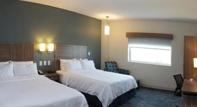 Четырёхместный номер Standard Holiday Inn Express & Suites Mexicali by IHG