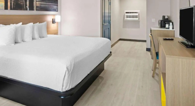 Номер Standard Days Inn by Wyndham San Diego-East/El Cajon