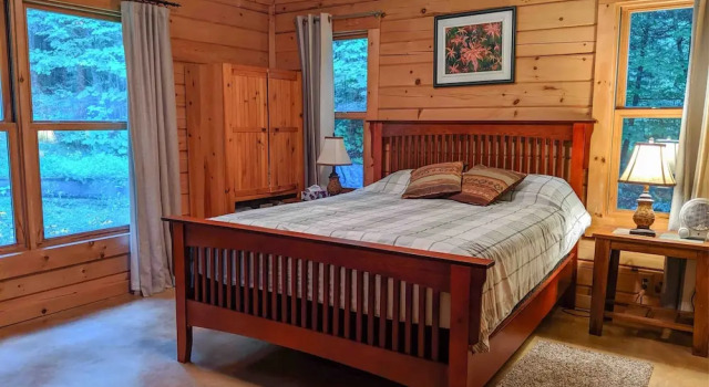 Chalet Le Boisé - Wakefield, Rezerwuj Chalet Hotele w Wakefield z parkingiem, Parking