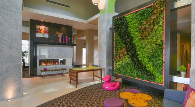 Кровать в общем номере Courtyard Raleigh Crabtree Valley
