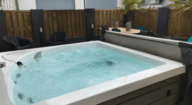 Коттедж la villa du clos avec "spa"