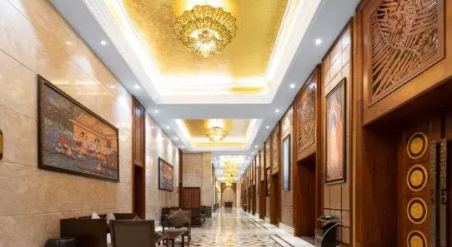 Zmax Carrey Internat i onal Hotel