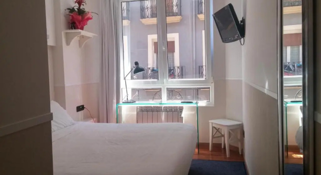 Pensión Easo, Book Hotel Donostia-San Sebastián 