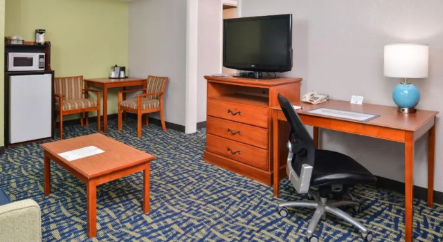 Люкс c 1 комнатой Best Western Plus Chesapeake Bay-Norfolk
