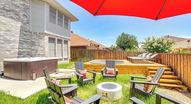 Коттедж Group-friendly Grand Prairie Home w/ Perks!