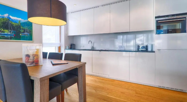 Кровать в общем номере с 3 комнатами с видом на озеро Residence Bellevue - incl Summercard