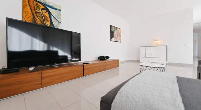 Central Plaza Apartment 3 in Lugano, Забронировать Апартаменты/квартира Отели Лугано с парковкой, рядом с Парк Ciani, Парковка