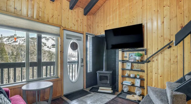 Brian Head Condo: Walk to Giant Steps Ski Lifts!, Rezerwuj Apartament Hotele w Iron County z parkingiem, Parking