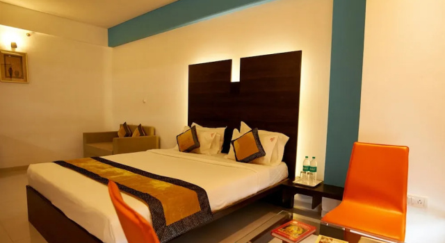 Двухместный номер Deluxe HOTEL SAI NISARG