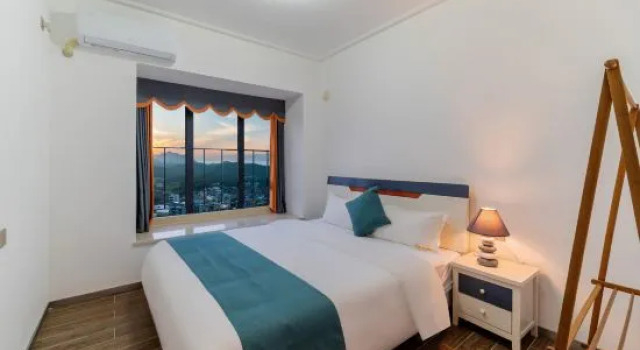 Люкс с 4 комнатами с видом на море Hillman Vacation Apartments (Shanwei Poly Jincheng Bay Tourist Resort)