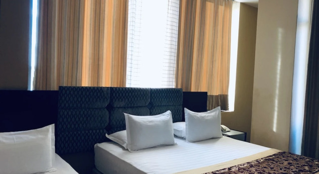 Двухместный номер Classic с балконом и с видом на сад Hotel Arifi