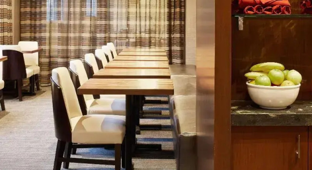 Номер Standard Hilton Richmond Downtown