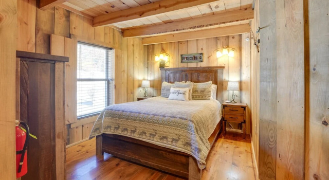 antlers Point Cabin w/ Patio & Grill in Branson, Забронировать Отель Отели Table Rock Lake 3 звезды, 3*