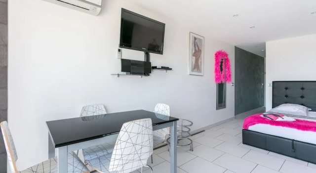 Pink Port Nature, Book Hotel SPA-hoteller i Canal du Midi, SPA