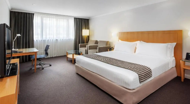 Двухместный номер Standard с балконом Crowne Plaza Perth by IHG