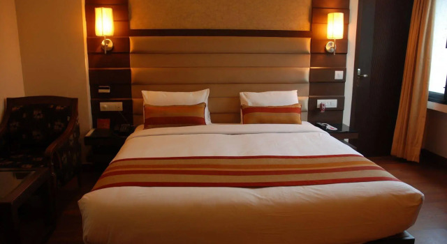 Hotel Metro Heights