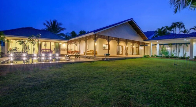 Baan Benjamas, Rezervovat Hotel Hotely v Central Thailand se snídaní, Snídaně